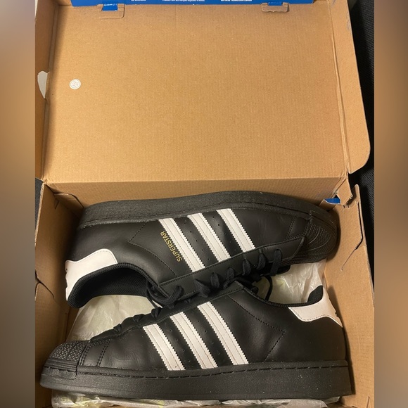 Adidas superstar | Size 12 - Picture 4 of 4